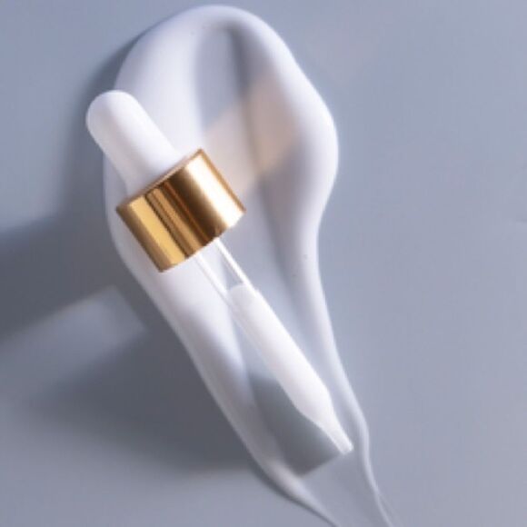 FARSÁLI Skintune Blur Perfecting Serum - Picture 4 of 5